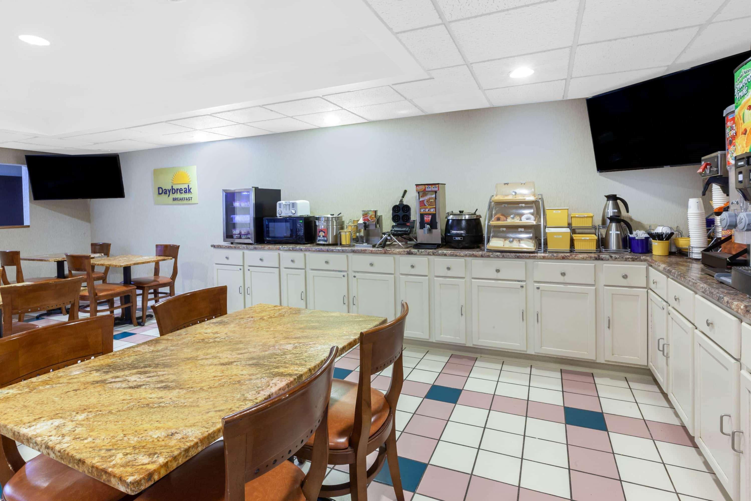Days Inn By Wyndham Milan Sandusky South Ngoại thất bức ảnh