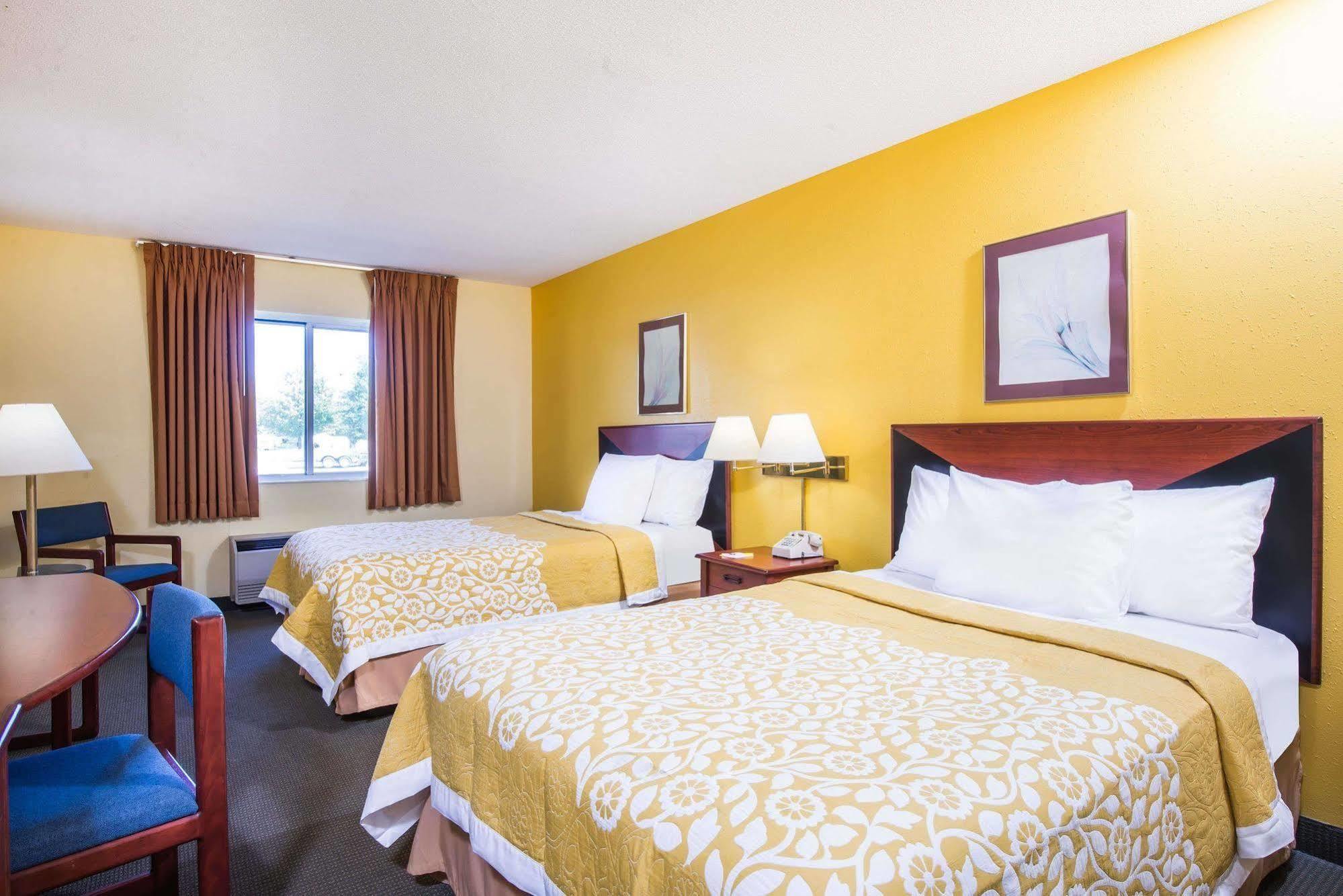 Days Inn By Wyndham Milan Sandusky South Ngoại thất bức ảnh