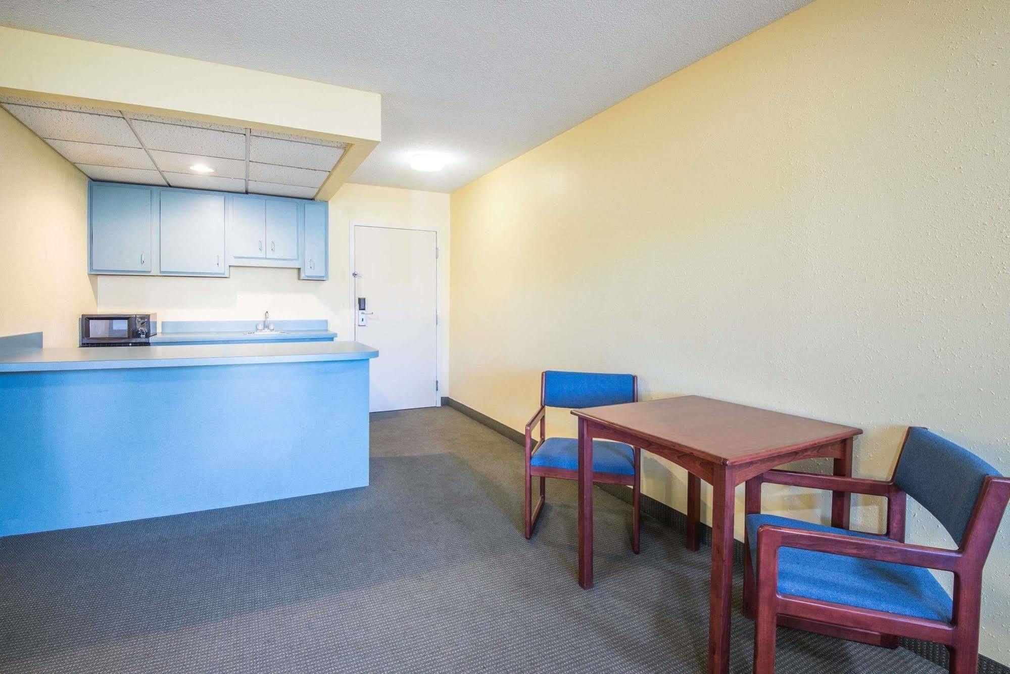 Days Inn By Wyndham Milan Sandusky South Ngoại thất bức ảnh