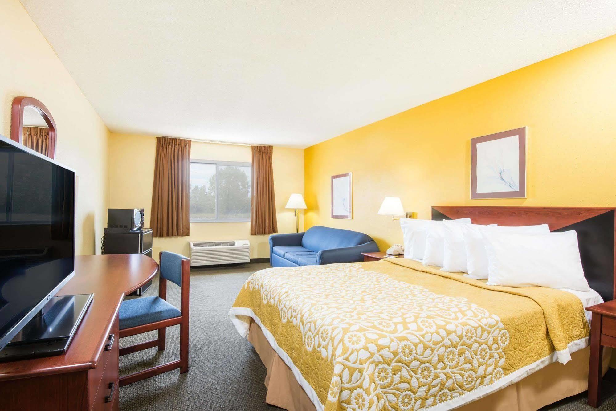Days Inn By Wyndham Milan Sandusky South Ngoại thất bức ảnh