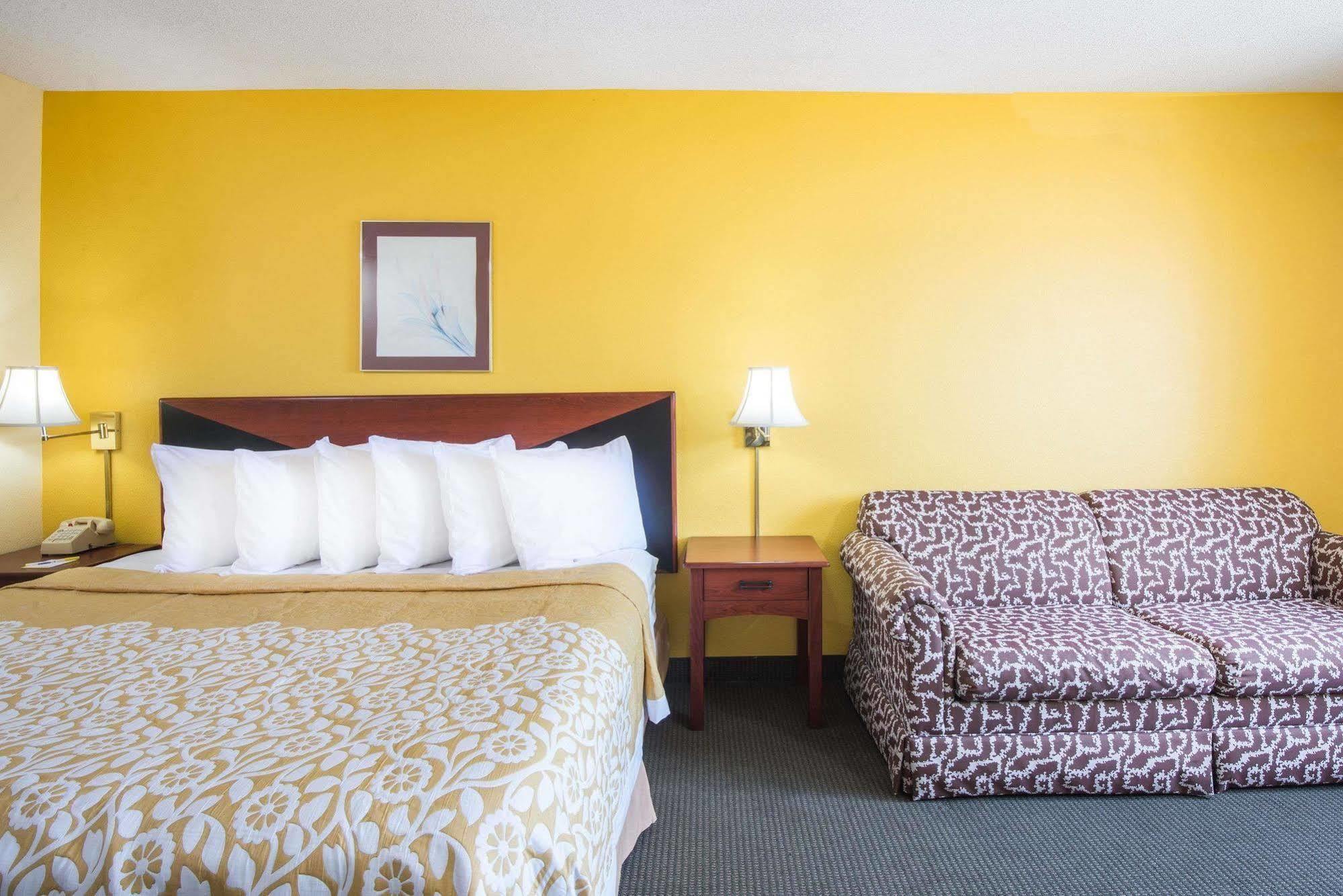 Days Inn By Wyndham Milan Sandusky South Ngoại thất bức ảnh
